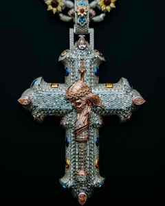 Pendentif Croix en Argent 925 Plaqué Argent avec Moissanite, Breloque Religieuse Figure Chrétienne pour Cérémonies Hindoues, Chaînes Incluses - Product Image 2