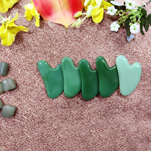 Grande Pierre de Massage Faciale en Jade Naturel en Forme de Cœur Gua Sha, Outil de Sculpture du Visage, Anti-Poches, Soin de la Peau, Beauté et Bien-être - Product Image 4
