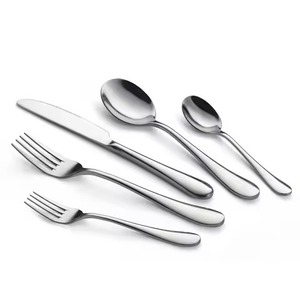 Ensemble de couverts de qualité supérieure en acier inoxydable pour les repas quotidiens et les occasions spéciales - Product Image 2