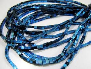 Perles en hématite facettées de couleur bleu royal, forme de cube, 2 mm, longueur 15-16 pouces - Product Image 4
