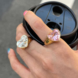 Bague Solitaire Cœur en Diamant de Laboratoire Taillé en Cœur, Bague Chevalière Massif à Lunette Cœur en Or 14K, Bijou Tendance 2026, Cadeau Romantique pour Elle - Product Image 3