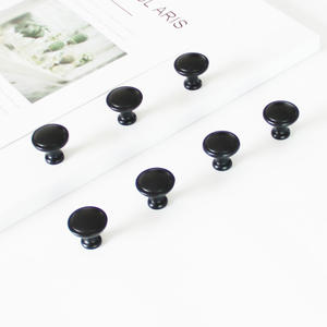 Poignée de tiroir moderne minimaliste en alliage de zinc noir, durable et écologique, pour armoire de cuisine, meuble-lavabo de salle de bain, chambre et salon - Product Image 1