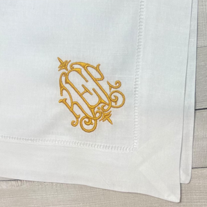 Serviette de table en satin de polyester haute densité verte avec bord de verrouillage d'hôtel pour mariages restaurants dîners accessoire de serviette en tissu - Product Image 1