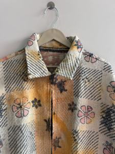 Nouvelle veste Kantha faite à la main de style vintage surdimensionné, vêtement de rue unisexe - Product Image 4