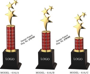 Trofeo Personalizado con Figura de Dama, Fundición a Presión, Acabado en Oro Cromado, Grabado Láser, para Premios Ejecutivos - Product Image 2