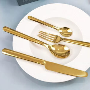 Exhibidor de Utensilios Prestige Celebration Diseñado para Mesas de Banquete Impresionantes y Experiencias Culinarias Elegantes - Product Image 1