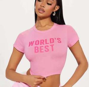 เสื้อครอปท็อปสีชมพูที่ดีที่สุดในโลก เสื้อยืดคอกลมแขนสั้นลำลองสำหรับผู้หญิง ผ้าเจอร์ซีย์คอตตอน 100% ระบายอากาศได้ดี เหมาะสำหรับใส่ในฤดูใบไม้ผลิและฤดูร้อน - Product Image 2