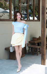 Coshe-Tenue décontractée de bureau pour femmes, blouse à épaules dénudées, style doux, jupe portefeuille pour un look d'été quotidien - Product Image 6