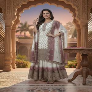 Ensemble haut, pantalon palazzo et dupatta VASTRA COTTAGE en georgette bicolore brodé, travail de sequins de 5 mm, entièrement cousu, tenue de soirée pour femme - Product Image 3