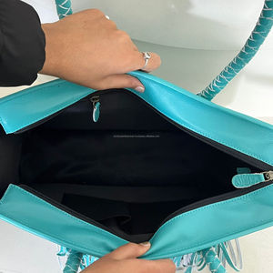 Nouveau Sac à Main Designer Tendance 2025 – Sac Fourre-Tout de Luxe en Cuir Façonné à la Main pour Femme avec Pierre Turquoise et Franges - Product Image 6