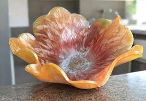 ชามเรซิ่นทำมือลายดอกไม้สีส้มคอรัลทอง  งานฝีมือเหนือกาลเวลา  สามารถปรับแต่งสีและลวดลายได้  จานตกแต่งกลางโต๊ะ - Product Image 2