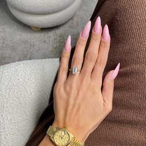 Anillo de Oro con Diamante Cultivado en Laboratorio, Corte Esmeralda, 4.10 Quilates |   Anillo de Compromiso Solitario de Lujo con Certificado IGI |   Boda Elegante y Moderna - Product Image 2