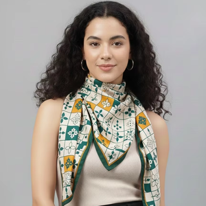 Foulards carrés à impression numérique personnalisés de haute qualité Accessoires de mode en tissu doux léger Commandes en gros - Product Image 1