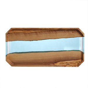 Plateau octogonal en bois d'olivier et résine époxy fait main en Ukraine, plateau de service rectangulaire en bois pour hôtel et restaurant - Product Image 4