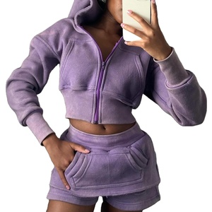 Conjunto Deportivo de Mujer con Sudadera Corta y Pantalones Jogger de Felpa Transpirable con Cierre y Estilo Urbano Desgastado - Product Image 1