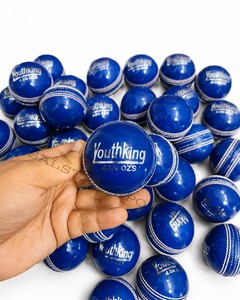 Pelota de Cricket Salstar de Primera Calidad, Fabricada con Cuero Vacuno de Primera Selección, Color Azul, Talla Juvenil, Personalizable en Colores y Logotipo - Product Image 1