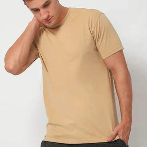 เสื้อยืดคอกลมแขนสั้นทรงเข้ารูปสำหรับผู้ชาย สีพื้น ผ้าฝ้ายเจอร์ซีย์ สวมใส่สบาย ระบายอากาศได้ดี ความยาวปกติ สีเบจ - Product Image 1