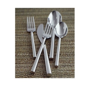 Couverts en métal exclusifs pour la maison : l'accompagnant de table qui rehausse les traditions culinaires raffinées et un attrait visuel durable - Product Image 4
