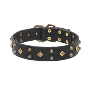 Collar redondo de diseño para perro - Product Image 1
