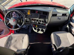 Camion tracteur diesel 6x4 Premium 10 roues pour la logistique de marchandises lourdes et le transport mondial - Product Image 6