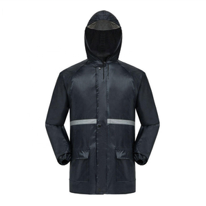 Traje impermeable para hombre con chaqueta con capucha y rayas reflectantes, ropa de senderismo de manga larga, ropa de exterior para otoño - Product Image 3