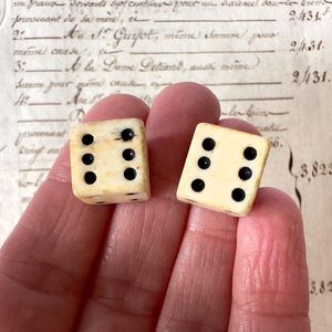 Dados de Hueso de Lujo Hechos a Mano Profesionales para Otras Decoraciones de Boda - SHAMA NATURAL CRAFTS - Product Image 1