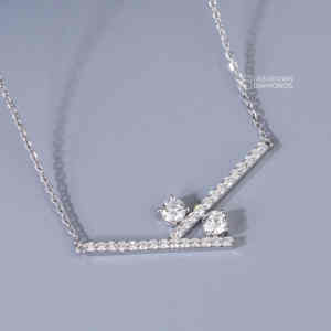 Exquisito Colgante de Diamante Cultivado en Laboratorio con Corte Brillante Redondo en Oro Blanco de 14K, Joyería Sintética de Lujo para Mujer, Color EF, 1.63g - Product Image 5