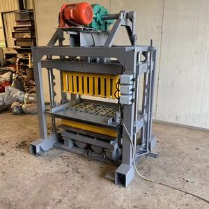 Eenvoudige Bediening Blokgietmachine Trillingsafgietsel QT4-40 Handmatige Betonblokmachine In Afrika - Product Image 2