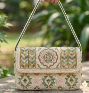 Bolso de Hombro Artesanal Bohemio Geométrico con Cuentas Hechas a Mano, Ecológico y Ligero, con Cuentas de Vidrio, Ideal para Regalo - Product Image 2