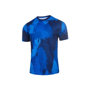 Maillot de football personnalisé par sublimation, tenue d'équipe de football, t-shirt de sport à séchage rapide, vêtement de performance léger pour jeunes joueurs de football - Product Image 2