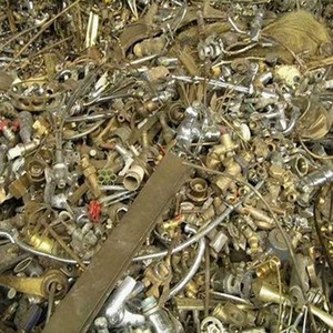 Le potentiel de récupération des métaux se trouve dans les déchets de laiton, soigneusement triés pour la fusion en fonderie et chargés pour l'exportation vers les acheteurs. - Product Image 2