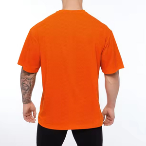 เสื้อยืดผู้ชายโลโก้สั่งทำ ผ้าฝ้าย 150gsm แขนสั้น เป็นมิตรกับสิ่งแวดล้อม ระบายอากาศได้ดี ทรงหลวม สวมใส่สบาย ขายส่งจำนวนมาก รับผลิตแบบ OEM - Product Image 6