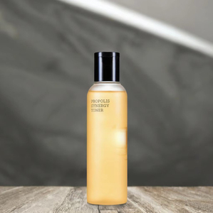 Soins de la peau coréens : une essence pure à absorption rapide qui procure une hydratation profonde et une revitalisation instantanée de la peau. - Product Image 2