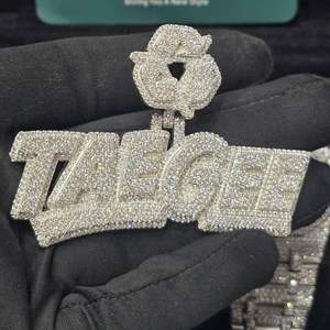 Joyería para Raperos, Colgante de Plata de Ley 925 con Diamante Moissanita para Hombre, Oro Rosa de Dos Tonos, Cierre de Corazón, Colgante con Nombre Personalizado - Product Image 1