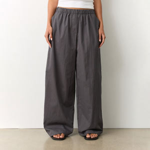 Pantalon de survêtement décontracté personnalisé pour homme, coupe ample et large, en nylon coupe-vent, style cargo vintage, séchage rapide, léger, pour le sport - Product Image 6