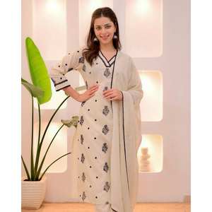 Hermoso Conjunto Indio y Pakistaní de Top, Pantalón y Dupatta para Fiestas - Product Image 6