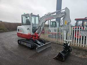 รถขุดขนาดเล็ก Takeuchi TB230 3 ตัน เครื่องยนต์ดีเซล ยันม่าร์ ระบบไฮดรอลิก HYDAC |   แรงบิดสูง รับประกัน 5 ปี - Product Image 4