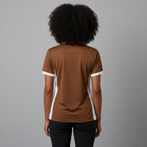 Nueva Camiseta Polo para Mujer en Color Marrón y Blanco con Bloques de Color, Manga Corta, Secado Rápido, Casual, con Logotipo Frontal con Impresión por Transferencia de Calor - Product Image 5