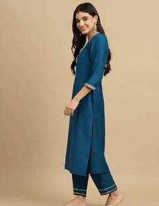 Conjunto de Kurta, Pantalón y Dupatta de Rayón para Mujer, Moderno, para Fiestas, Bodas, Verano e Invierno, Bordado, Manga Tres Cuartos, Completo - Product Image 3
