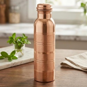Botella de Agua de Cobre Puro con Diseño de Rayas, Ecológica, Reutilizable, con Tapa Segura - Product Image 1