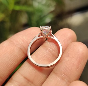 Anillo de Compromiso con Diamante Cultivado en Laboratorio de Corte Cojín Alargado de 1.00-4.00 Quilates, Oro 14K/18K, PT950, S925, Certificación IGI, Oro 14K - Product Image 3