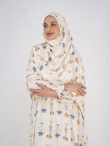 Écharpe en soie Kantha vintage en gros, écharpe réversible, écharpe en pure soie, hijab, châle, étole, coton imprimé floral indien pour femmes - Product Image 5