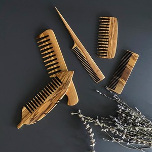 Peignes à cheveux en bois faits à la main, 100% naturels, personnalisables, forme naturelle, durables, pour la maison, nouvelle arrivée - Product Image 5