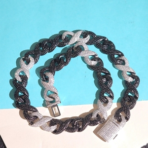 สร้อยคิวบาลิงค์แบบฝังเพชรโมอิสซาไนต์สีดำ VVS ขนาด 12 มม. สไตล์ฮิปฮอป เครื่องประดับเงินแท้ 925 ดีไซน์หรูหรา - Product Image 3