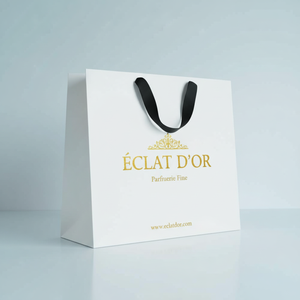 Sac fourre-tout en papier laminé brillant de luxe, écologique, fabriqué au Vietnam, pour emballage cadeau avec logo personnalisé et emballage de vente au détail - Product Image 1