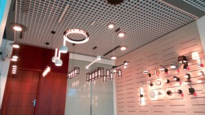 Lampe de sol intérieure 120V LED à commande par bouton, en métal Lumetal du Vietnam, 3000K (blanc chaud), dimmable, haute luminosité, IP20, IRC 80 - Product Image 5