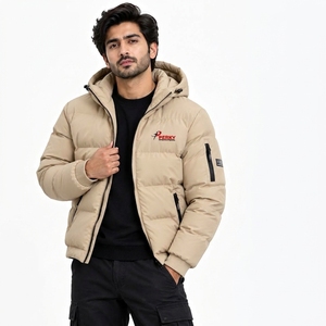 Blouson matelassé pour homme avec tissu résistant, rembourrage confortable et coutures soignées pour un usage quotidien chaud et élégant, au design moderne et tendance. - Product Image 1