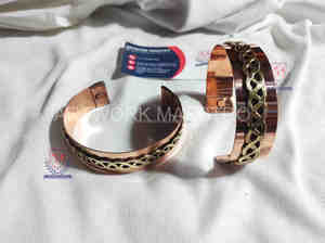 Juego de Cuatro Pulseras Magnéticas de Cobre de Calidad Superior, Accesorio de Moda Personalizado, Favorece la Movilidad Articular y el Bienestar de la Piel, Nuevo - Product Image 3