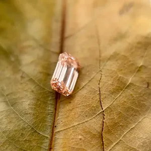 Diamant rose intense fantaisie taille émeraude cultivé en laboratoire, certifié IGI, diamant rose non monté pour bague de fiançailles personnalisée 1-5 carats VVS VS - Product Image 1