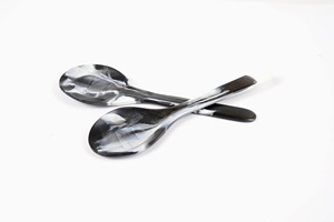 Juego de cucharas de resina para servir, vajilla moderna para cenar, color negro, cubiertos hechos a mano, cucharas decorativas de resina. - Product Image 3